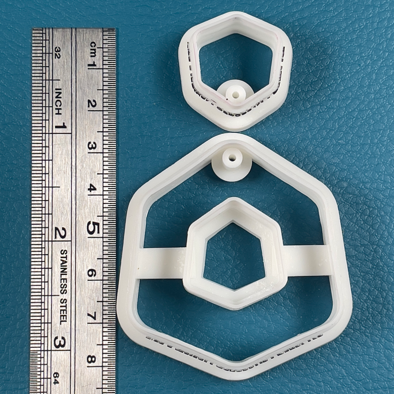 Cutter in the shape of hexagone (Different available sizes).