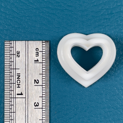 Emporte-pièce en forme de coeur (15 x 17 mm).