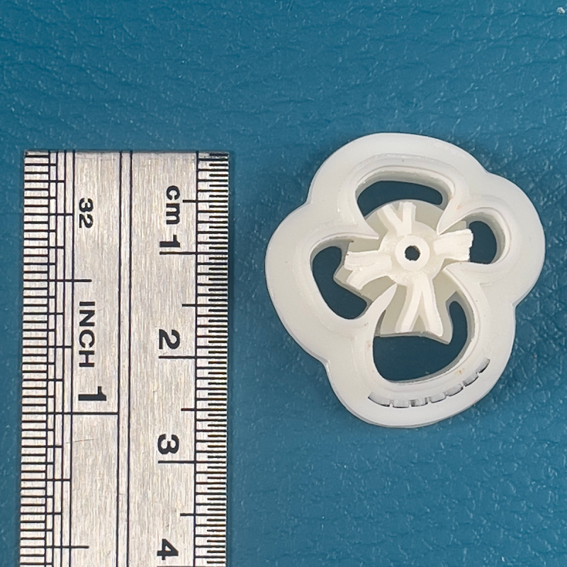 Cutter in the shape of flower (Different available sizes).