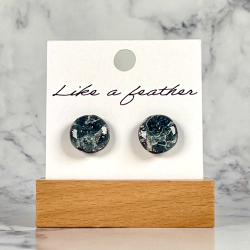 stud earrings shaped like circle, in black, white, silver co