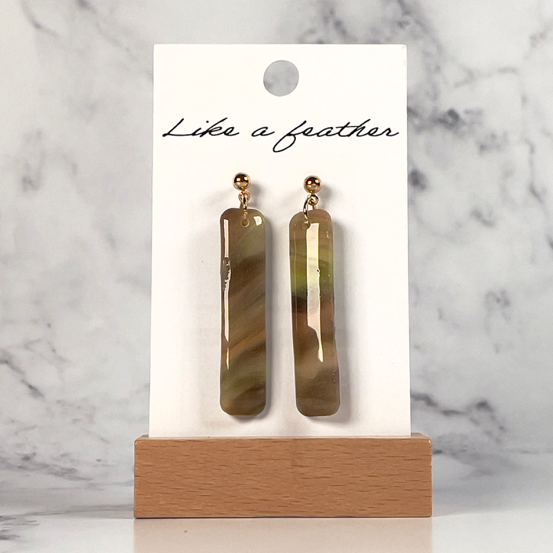dangling earrings shaped like rectangle, in khaki, pale pink