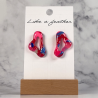 Boucles d'oreilles puces de forme organique, de couleurs rou