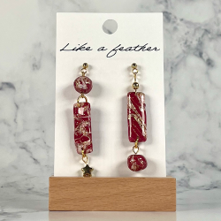 dangling earrings shaped like rectangle and sphere, in burgu
