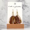 Visiace náušnice v tvare dúhy, béžovej/bordó/zlatej farby.