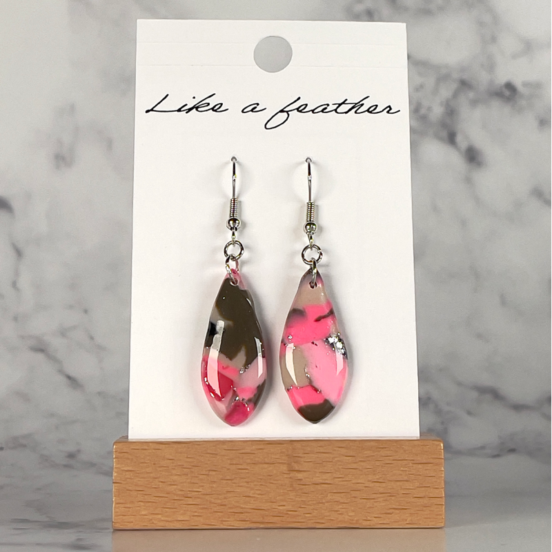dangling earrings shaped like drop, in rose, khaki, silver c