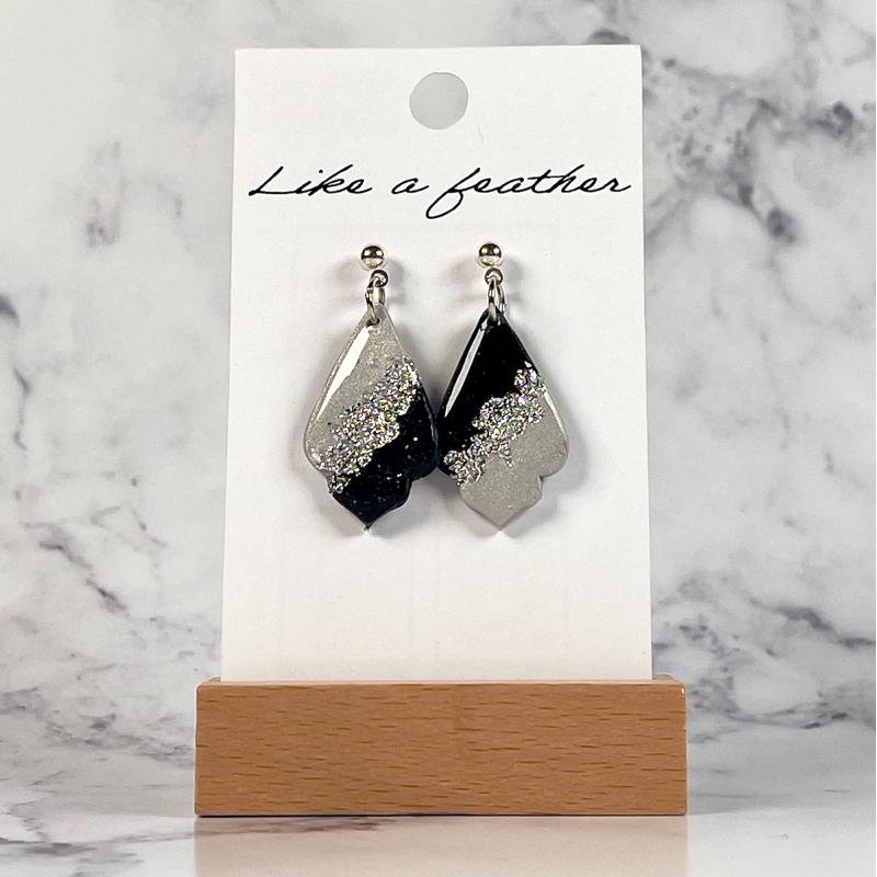 Boucles d'oreilles pendantes en forme d'amphore inversé, de