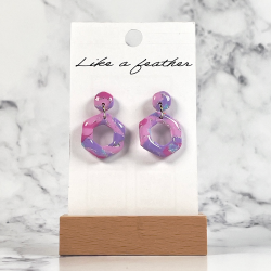 dangling earrings shaped like hexagone, in rose, purple, fuc