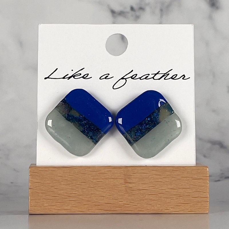 Boucles d'oreilles puces en forme de carré, de couleurs bleu