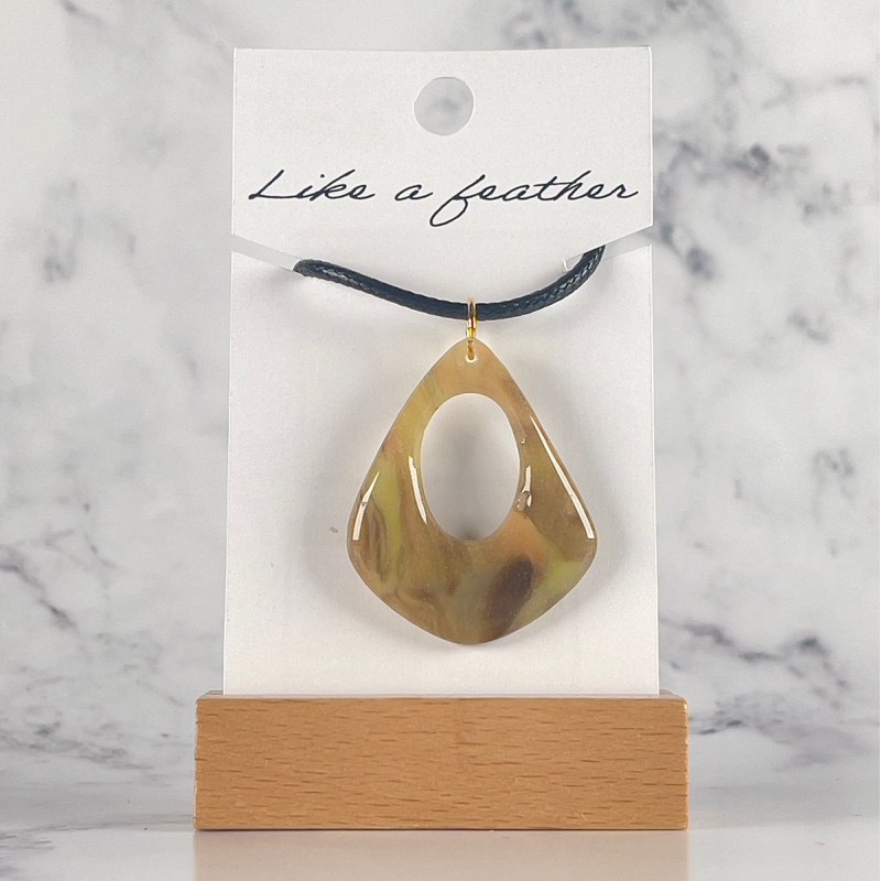 Pendentif en forme de goutte, de couleurs kaki, vert pomme,